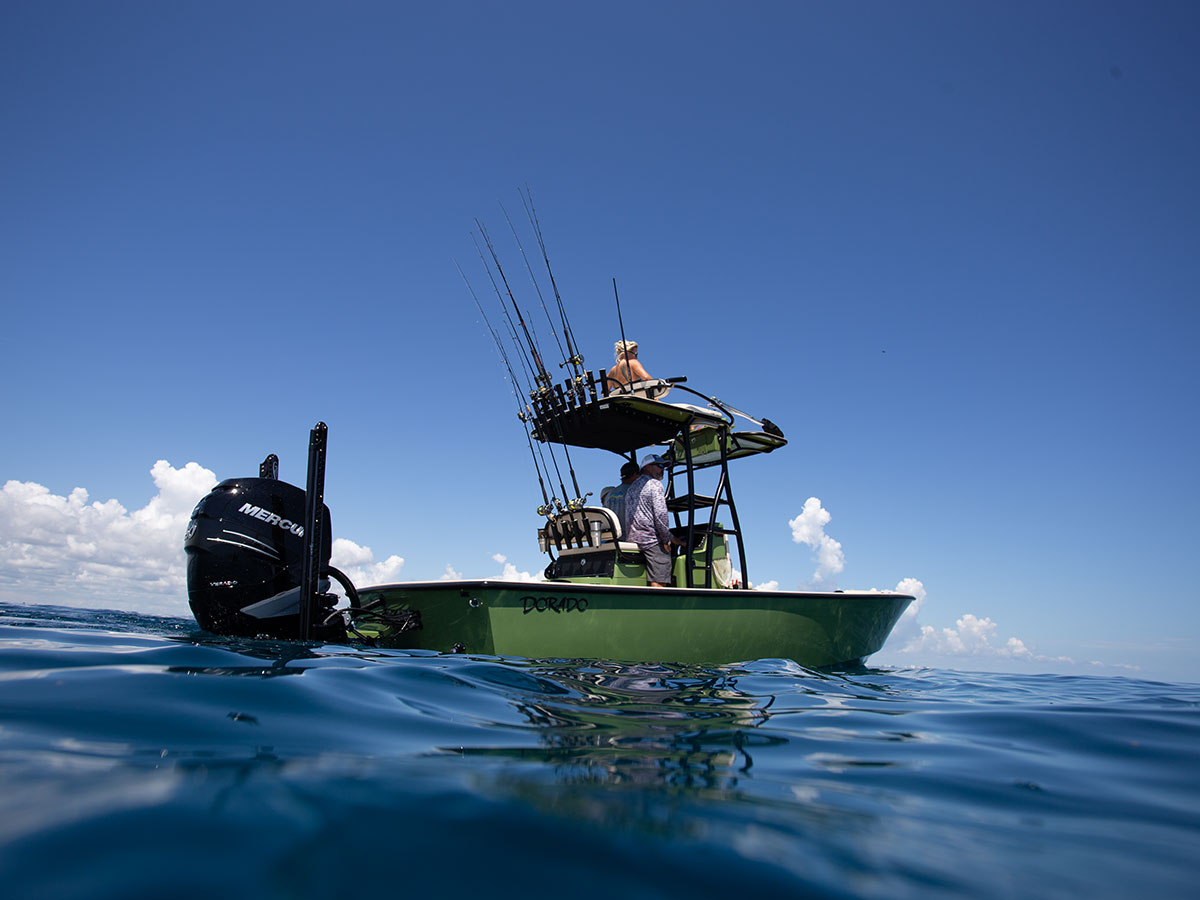 25 Dorado Flat Deck Custom Fishing Boat - Dorado Boats
