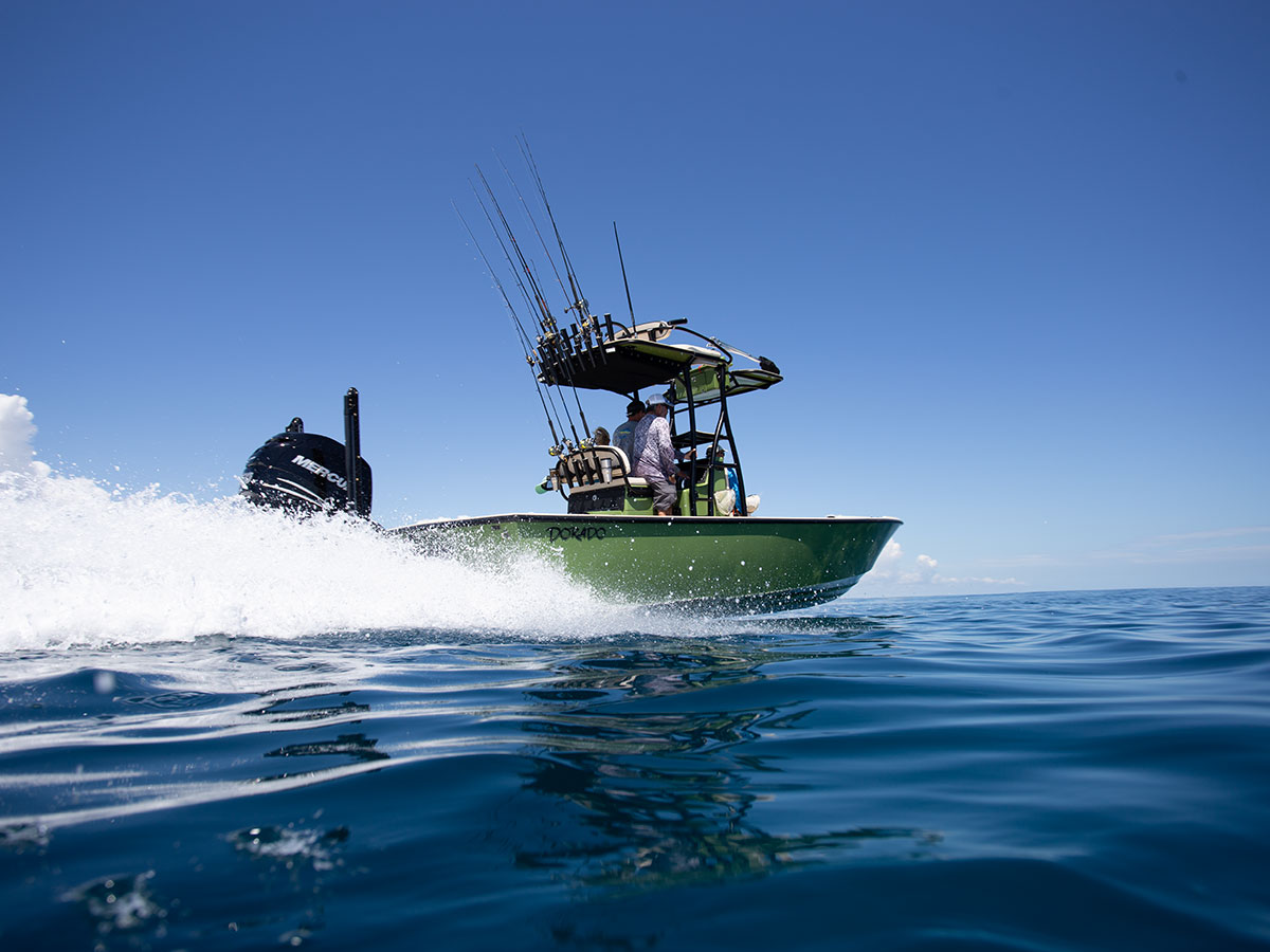25 Dorado Flat Deck Custom Fishing Boat - Dorado Boats