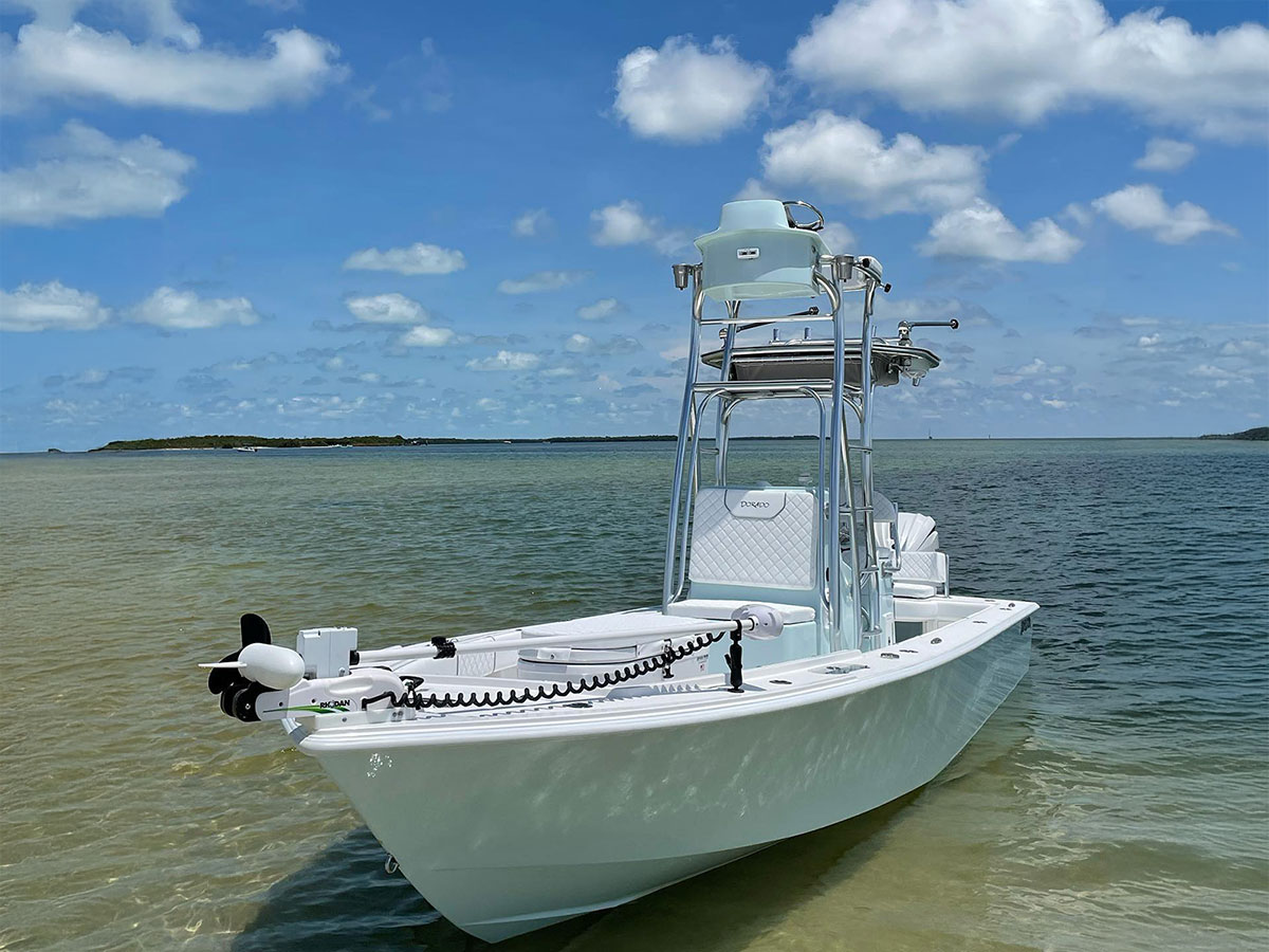 25 Dorado Flat Deck Custom Fishing Boat - Dorado Boats